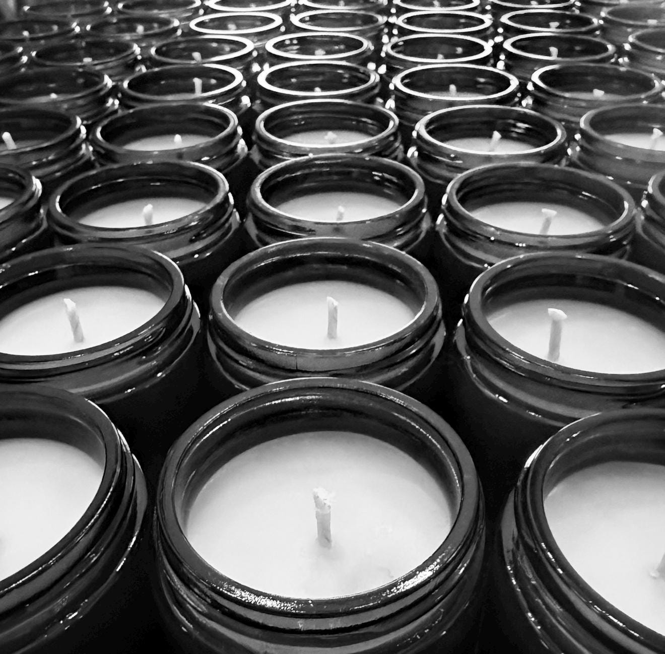 Autumn Leaves Soy Candle: Cranberry, Nutmeg, Pumpkin, Crisp Woods Scent