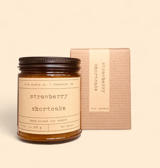 Strawberry Shortcake Soy Candle: Strawberry, Sugar, Sweet Cream Scent